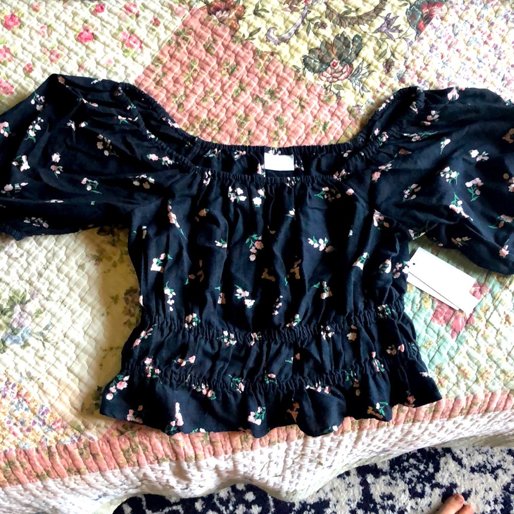 Navy, floral crop top